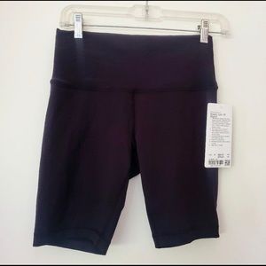 New with Tags Lululemon Wunder Train 8” Short Sz 8